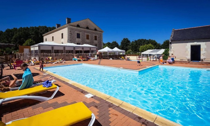 Brissac-Quince Alquiler De RV | Camping de l'Etang* - Unusual Nature Eco Lodge Tent 3 rooms for 5 people without sanitary facilities