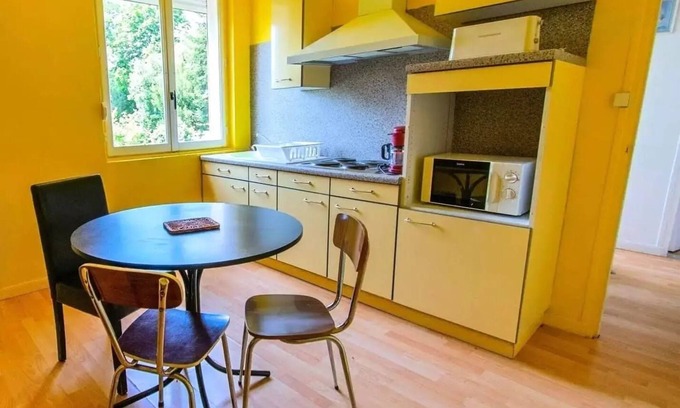 Saint-Honore-les-Bains Apartamento | Camping des Bains *** - Apartment n°3 - 2 bedrooms 2 to 4 people - 2 pers. included in the tariff