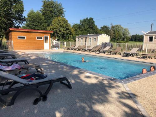 Saint-Etienne-du-Bois Otro | Camping du Sevron