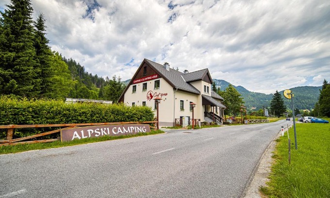 Zgornje Jezersko Cama Y Desayuno | Camping & Glamping Jezersko ex Cvet Gora