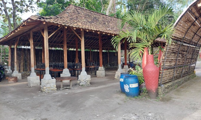 Bantul Alquiler De RV | Camping Ground Gunung Mijil Hils