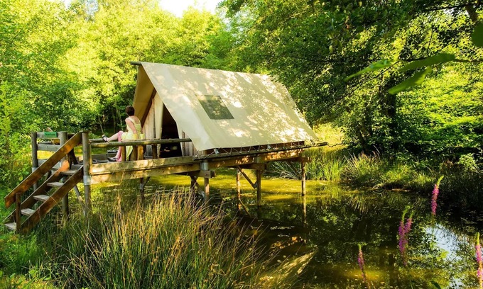 Saint-Leger-de-Fougeret Casa | Camping LA FOUGERAIE * - Robinson Tent Alone in the World 2 people