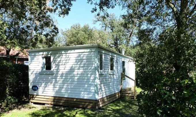 Brousses-et-Villaret Casa | Camping Le Martinet Rouge *** - Casa móvil 3 habitaciones 6 personas Jardín