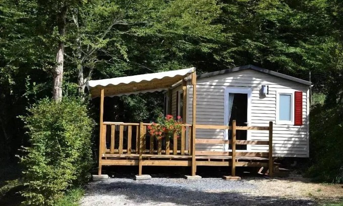 Marcillac-Saint-Quentin Casa | Camping Le Pont de Mazerat **** - Mobilhome 21 m2: A small comfortable model for a duo or trio 4 people