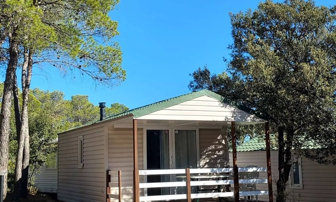 Fabrezan Casa | Camping Le Pinada *** - Mobil Home LOUISIANE - 2 bedrooms - 22m2 4 to 5 people - 4 pers. included in the tariff