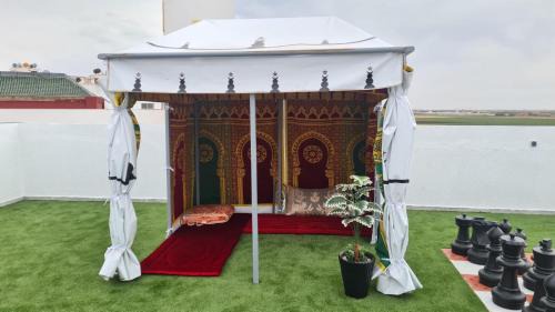 Deroua Otro | Camping on the rooftop close to Casablanca Airport
