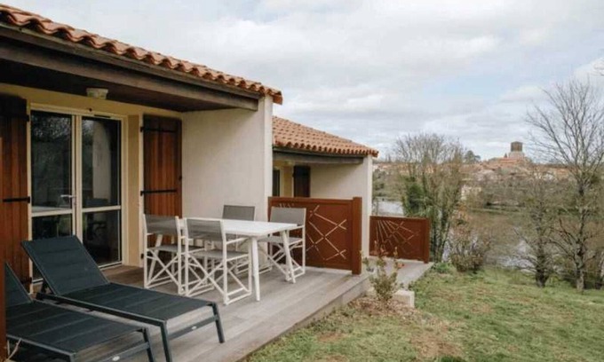 Vouvant Casa | Camping - Piscine - ccbbbie