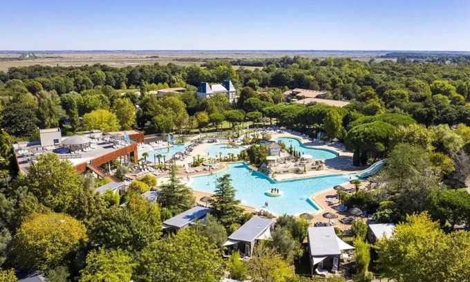 Mauzac Casa | Camping Séquoia Parc***** - Cottage Privilège Plus TV LV Air conditioning 4 rooms, 2 shower rooms 6 people