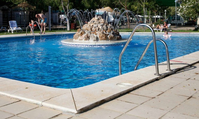 Vélez-Málaga Alquiler De RV | Camping Valle Niza Playa