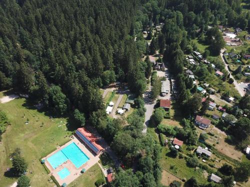 Erlau Otro | Campingplatz & Bungalowdorf am Waldbad
