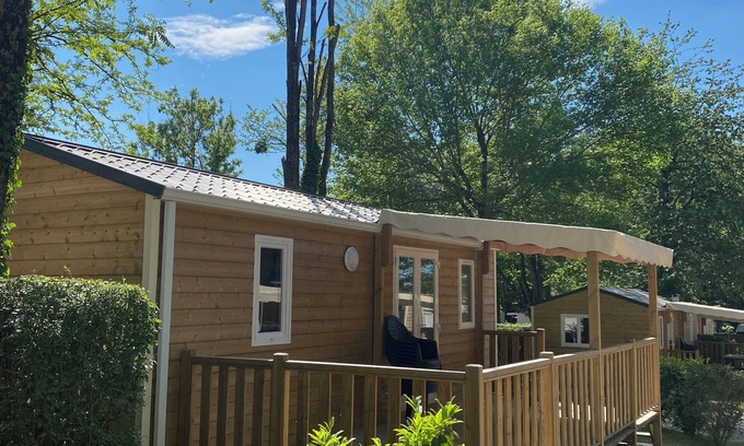 Petit-Palais-et-Cornemps Casa | Campsite Le Pressoir **** - Mobil-Home 3 bedrooms (6/8 pers.)