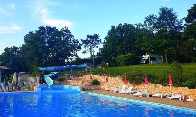 Salles Casa | Camping des Bastides **** - Yurta para 4 personas sin inodoros.