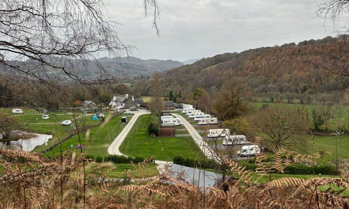 Tabor Alquiler De RV | Campsite close to Dyfi Bike Park,Cader Idris,Mach Loop,Snowdon and Zip World.