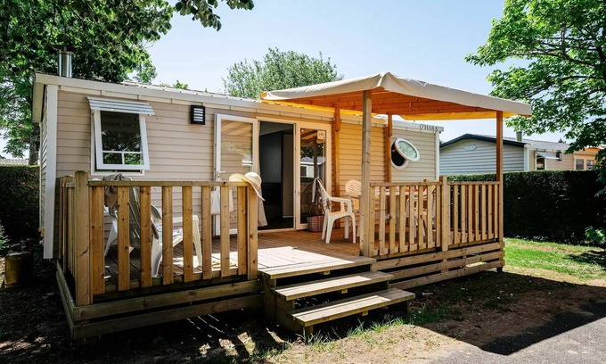 Sainte-Nathalene Casa | Campsite Romanée Les Grottes de Roffy**** - Mobile home Comfort 4 rooms 6 people air-conditioned