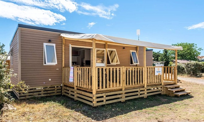 Sainte-Nathalene Casa | Campsite Romanée Les Grottes de Roffy**** - Mobile home Premium 4 rooms 6 people air-conditioned