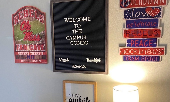 Oxford Condominio | Campus Condo! Awesome Location! Walk To Everywhere!