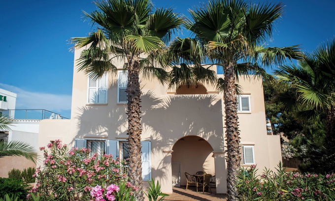 Ciudad de Ibiza Apartamento | Can Ban, primera línea de mar!