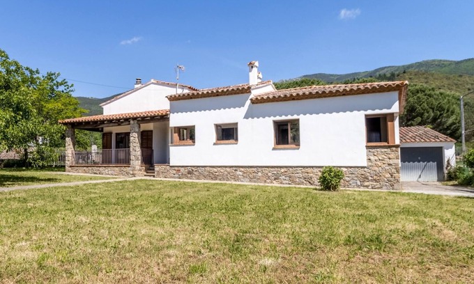 Macanet de Cabrenys Casa | Can Cardina - Casa con jardín cerca de Francia