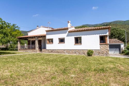 Macanet de Cabrenys Chalet De Esquí | Can Cardina - Casa con jardín cerca de Francia