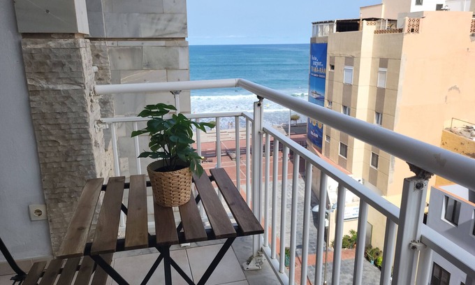 Las Palmas de Gran Canaria Chalet De Esquí | Canteras Sport Beach by Canariasgetaway