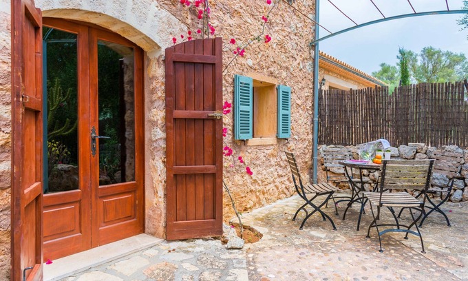 Costitx Casa | CAN PINA - ECO PINA - Apartamento con piscina compartida en Costitx. WiFi Gratis