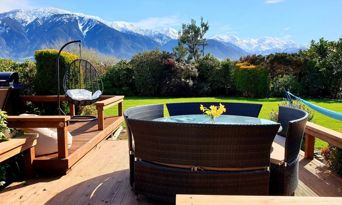 Kaikoura Casa | Puede dormir de 13 a 19 personas con impresionantes vistas a la montaña y jardines