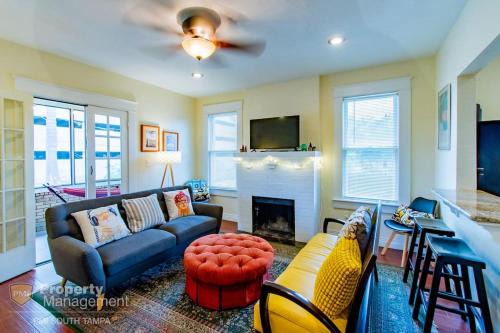 Hyde Park Apartamento | Can't Buy Me Love - U of Tampa Flat in N Hyde Park