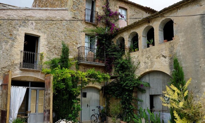 Sant Jordi Desvalls Apartamento | CAN TAT, Loft in a old coach house