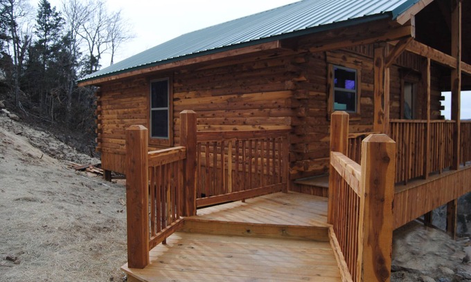 Eureka Springs Cabina | Can-U-Canoe 109 The Trout House Cabaña en la cima de la montaña