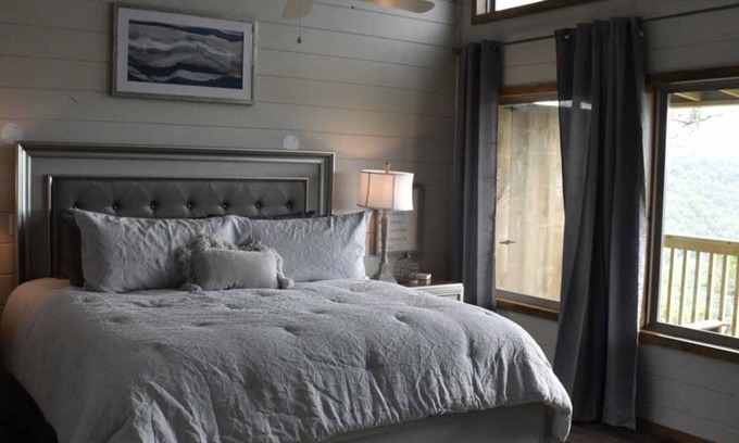 Eureka Springs Complejo | Can U Canoe Suite 113 Luxury and Incredible Views