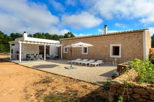 Pilar de la Mola Casa | Can Xumeu Ferrer