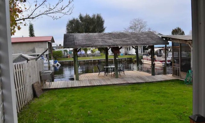 Welaka Casa | Canal access to the St. Johns River. Private boat dock. Parking for trailer
