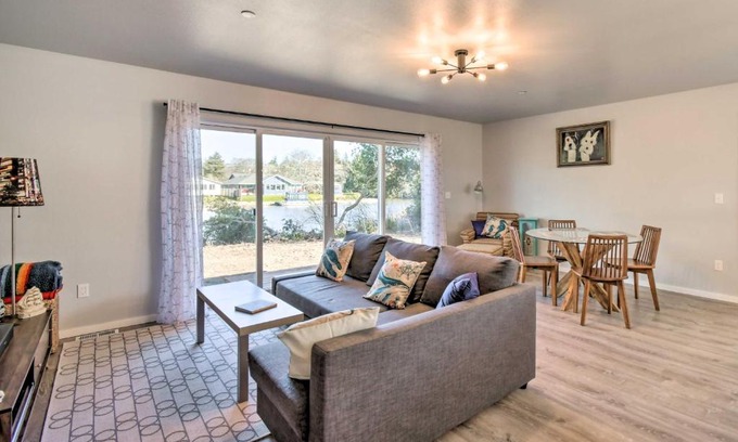 Ocean Shores Casa | Canal Cottage Retreat with Dock and Waterfront Views
