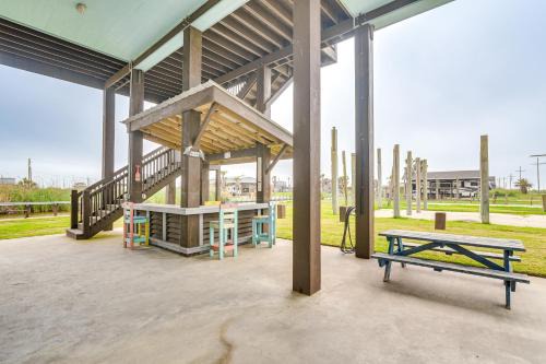 Port Bolivar Casa | Canal-Front Coastal Getaway in Gilchrist with Deck