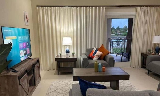 Bahamia West Condominio | Canal front Comfort Dock slip available