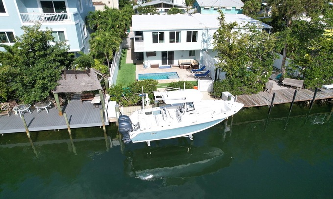 Venetian Shores Casa | Canal front home in Venetian Shores. Perfect for families . A boater's paradise!