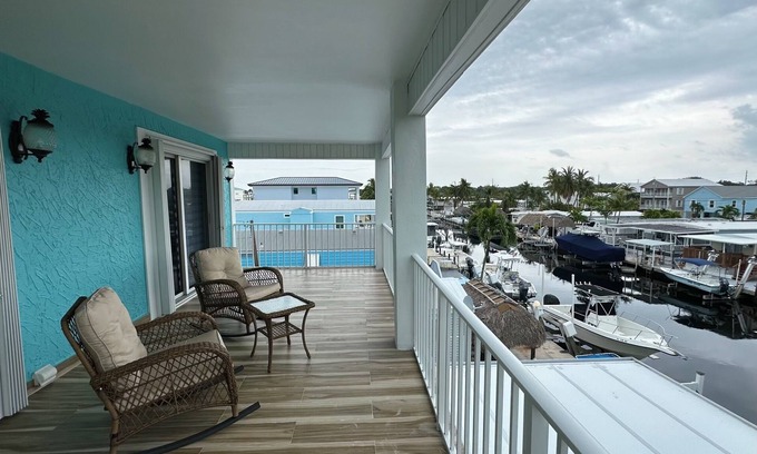 Twin Lakes Casa | CANAL FRONT HOME WITH DOCK FOR YOUR BOAT. CENTRALLY LOCATED IN KEY LARGO