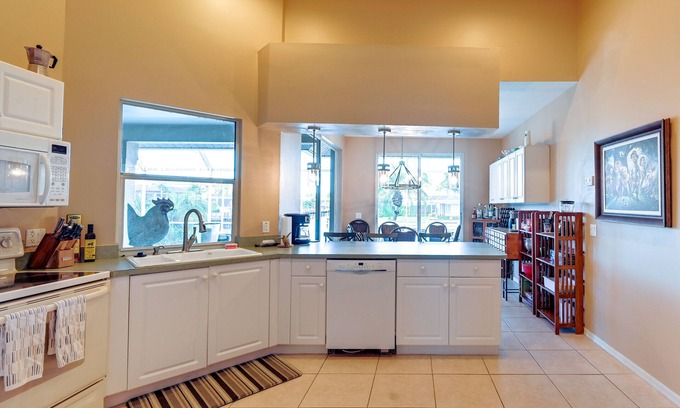 Marco Island Cabaña | Canal-front Marco Island Home w/ Boat Dock + Pool!