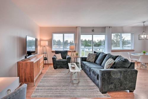 Ocean Shores Apartamento | Canal-Front Vacation Rental in Ocean Shores