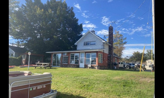 Sylvan Beach Casa | Hermosa casa frente al canal, a poca distancia de las atracciones de Sylvan Beach