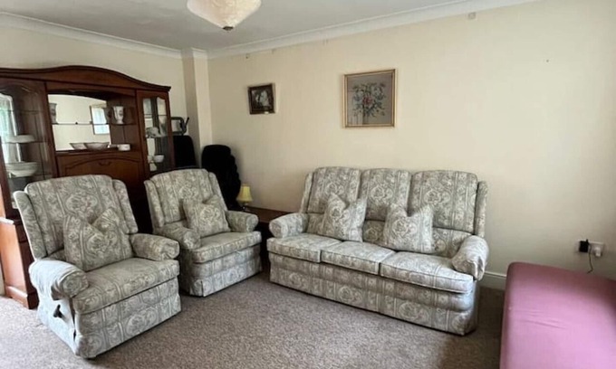 Ilminster Casa | Canal Way- Cozy 3-Bed House
