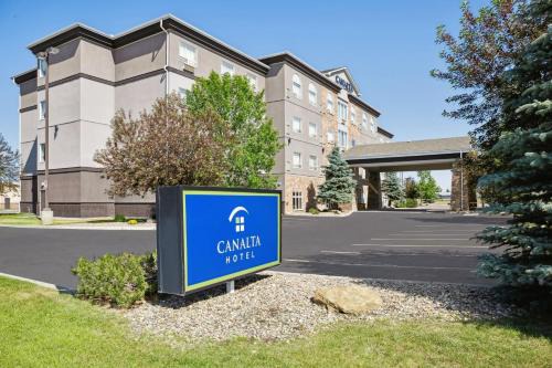 High River Hotel | Canalta High River