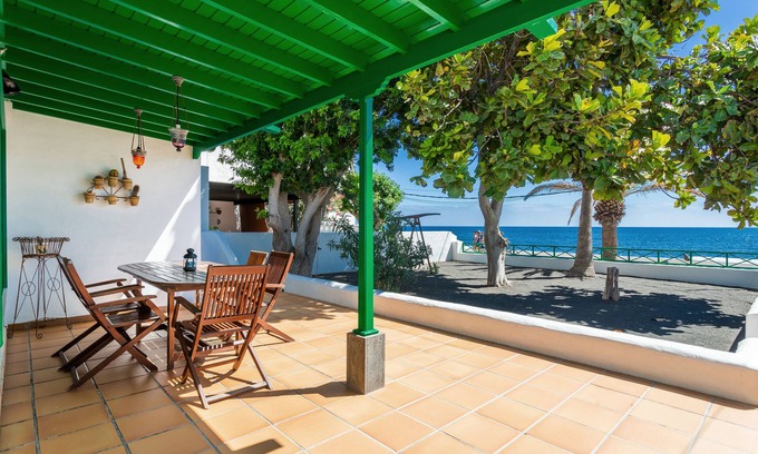 Playa Honda Casa | Villa canaria con fabulosas vistas al mar atlántico