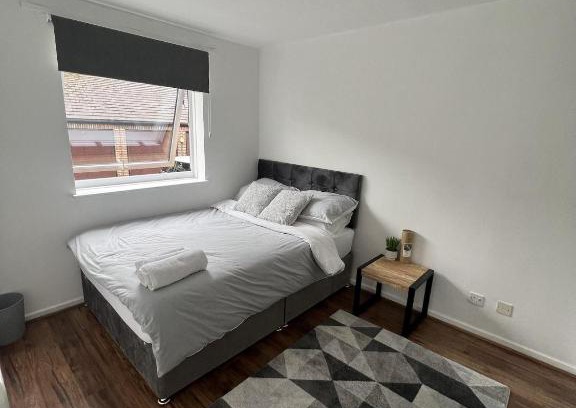 Island Gardens Apartamento | Canary Wharf Haven - Spacious & Homely Entire 1 Bedroom Flat