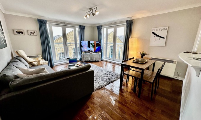 Cubitt Town Apartamento | Canary Wharf Luxury apartment sleeps 6 with parking