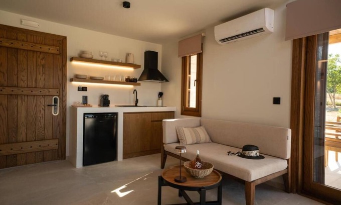 Ierissos Apartamento | Candelas Suites and Nature Two-Bedroom Apartment with Private Pool