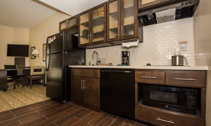 Fort Walton Beach Hotel | Candlewood Suites Ft Walton Bch - Hurlburt Area by IHG