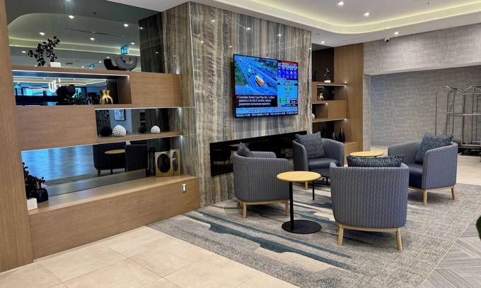 Burlington Hotel | Candlewood Suites Burlington Conference Centre by IHG