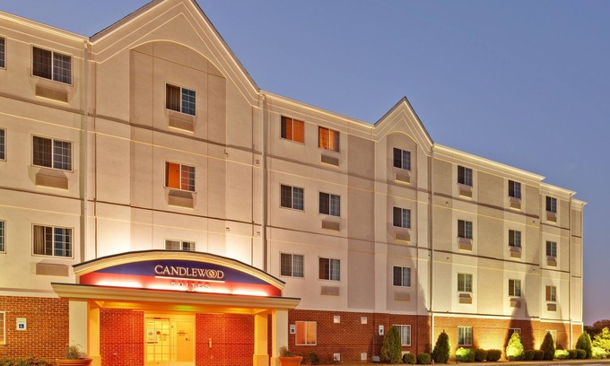 Clarksville Hotel | Candlewood Suites Clarksville by IHG