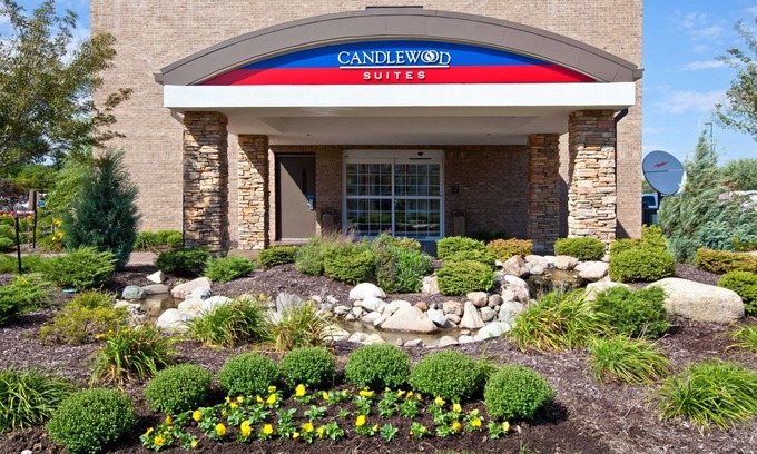 Wayne Hotel | Candlewood Suites Indianapolis Airport by IHG
